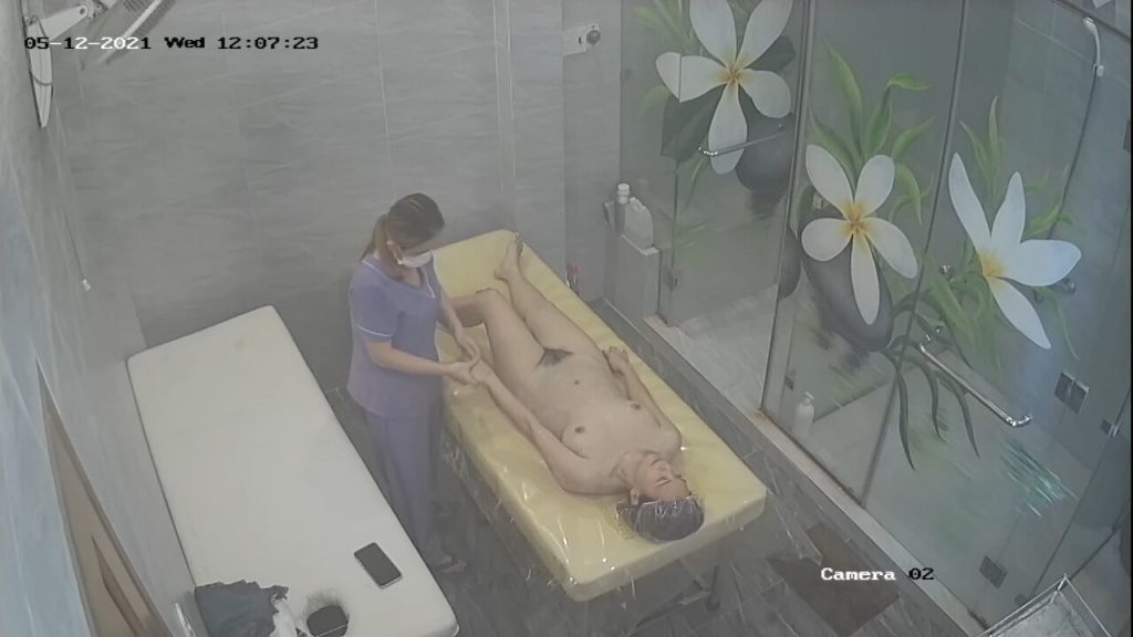 Naked womans massage 2