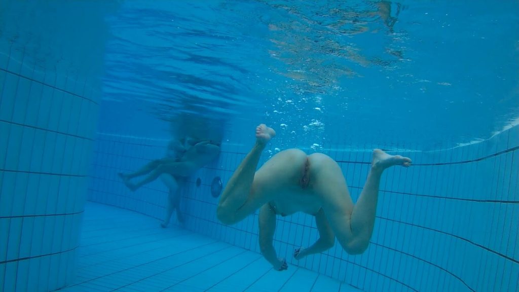 Underwater voyeur in sauna pool 9