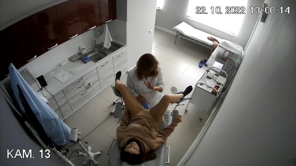 Hidden cam gynecology 210