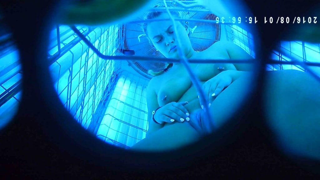 Tanning Voyeur 4