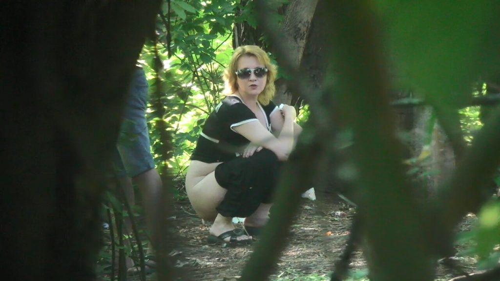 Girls Peeing In The Woods 51