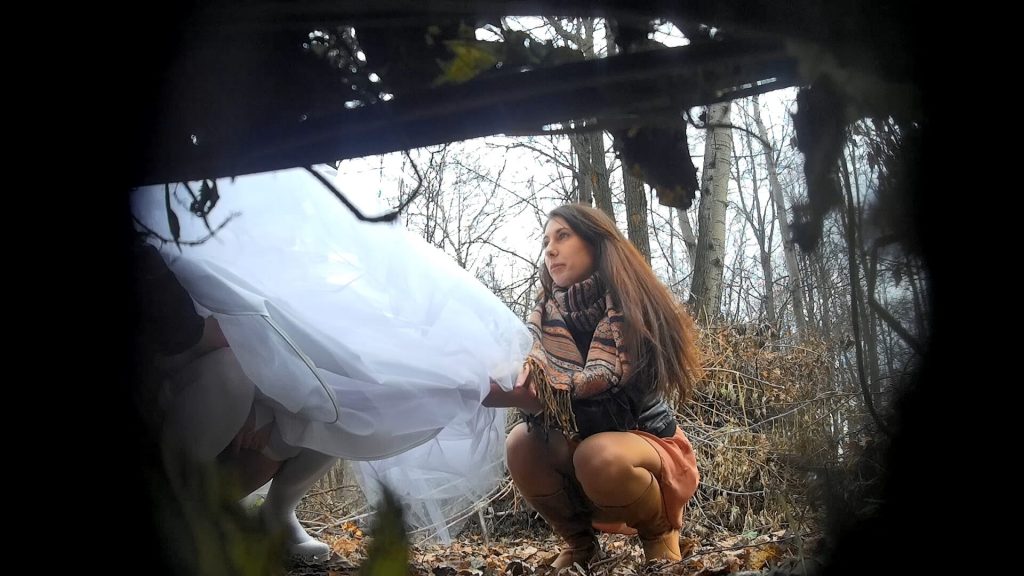 Girls Peeing In The Woods 64