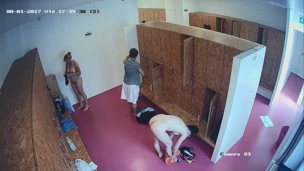 Locker room Fitness Club 15